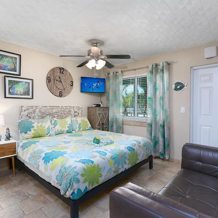 Hotel Tropic Terrace St. Pete Beach Esterno foto
